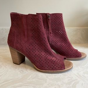 TOMS Suede Open Toe Bootie - Cabernet color great for fall! 7W